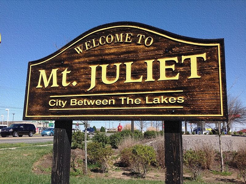 Road sign for Mount Juliet Tennessee