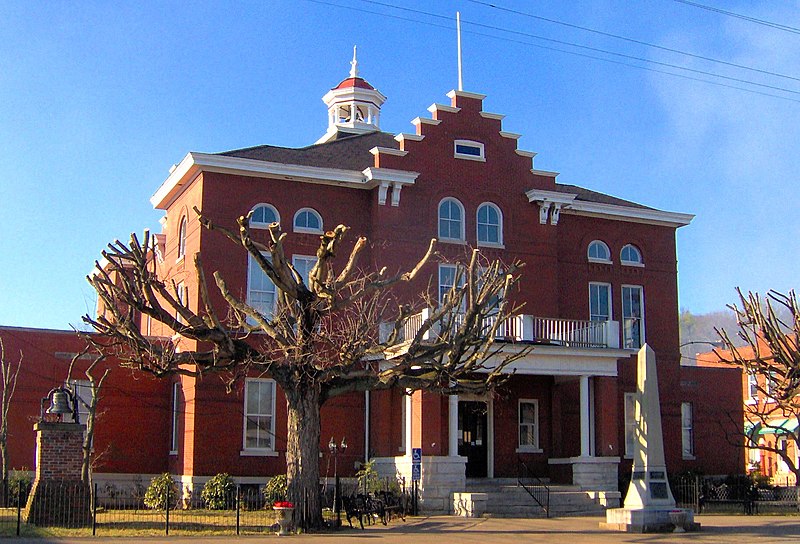 Trousdale county courthouse